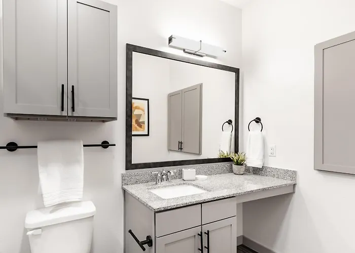 Landing Modern 1bd Yoga Gym *