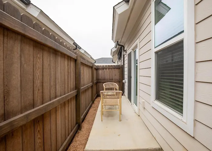 Landing Modern 1bd Yoga Gym Apartment Fort Worth