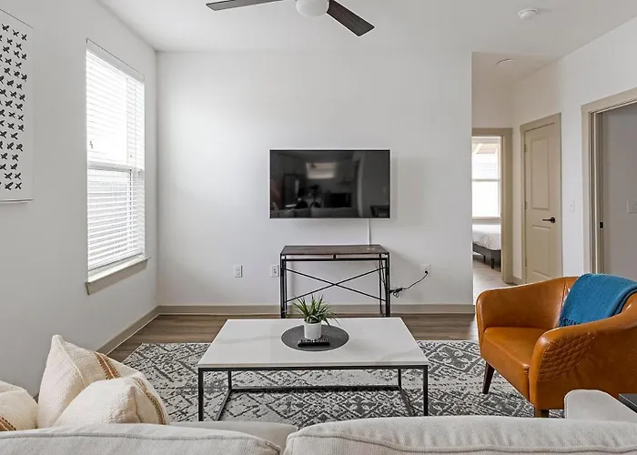 Landing Modern 1bd Yoga Gym Apartment Fort Worth