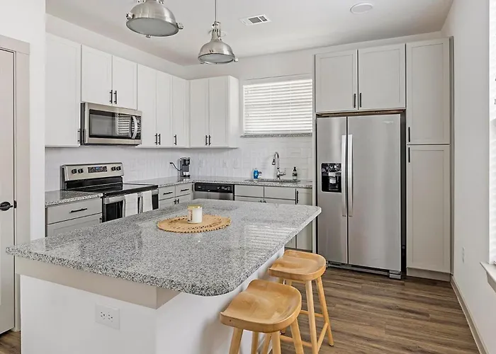 Landing Modern 1bd Yoga Gym * Fort Worth