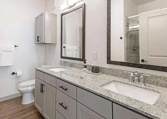 Landing Modern 1bd Yoga Gym Apartment *