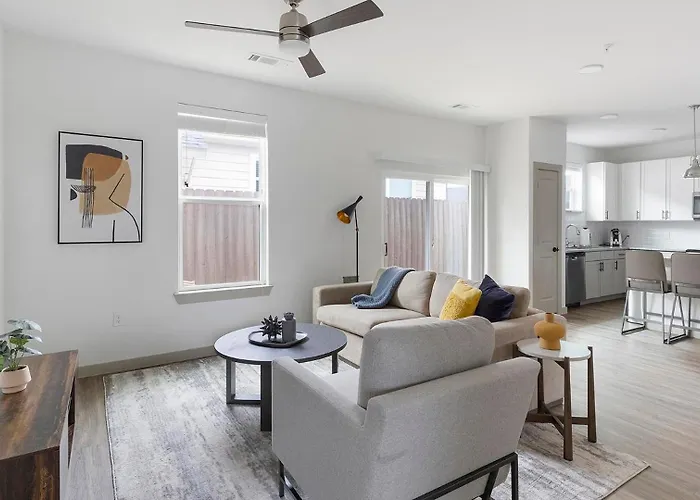 Landing Modern 1bd Yoga Gym Apartment