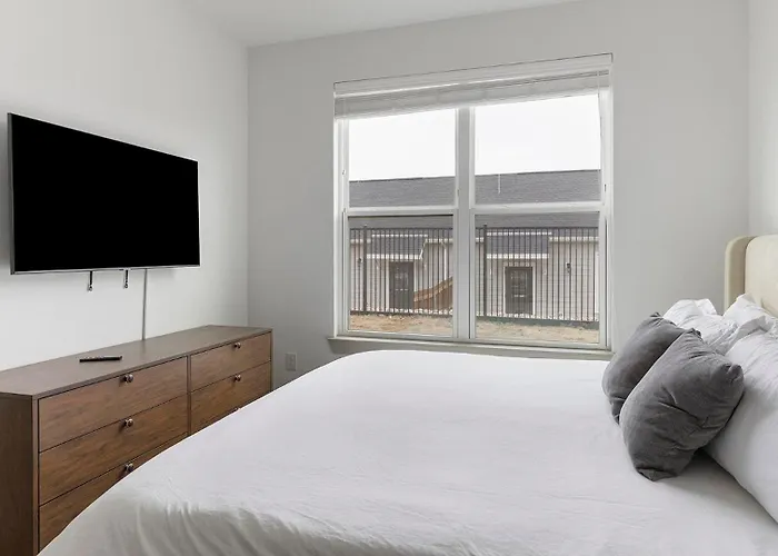 Landing Modern 1bd Yoga Gym *